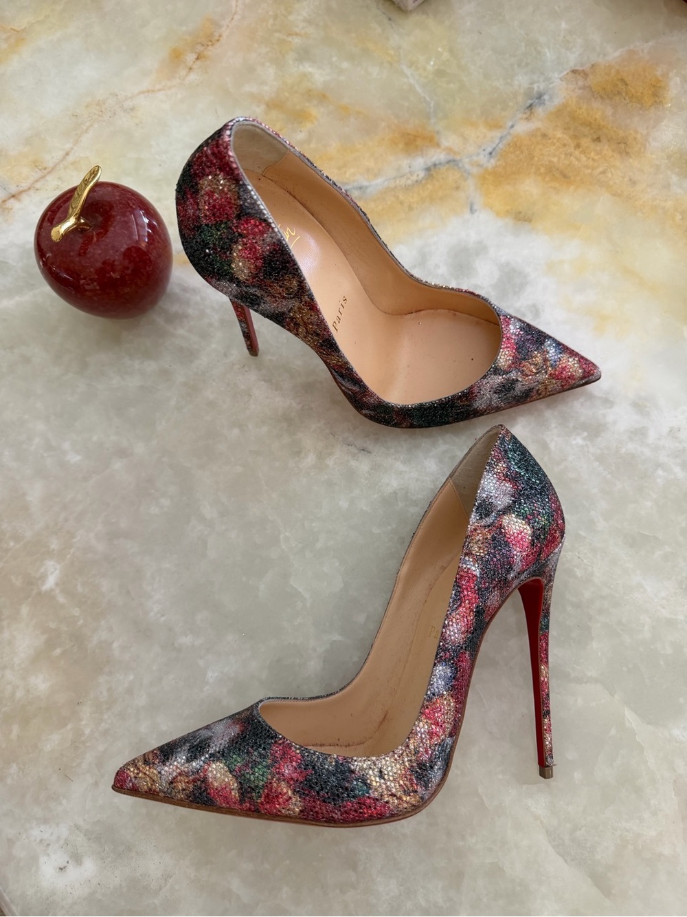 Brand New Christian Louboutin So Kate Glitter Plume Pumps Size 9. Dustbag/Box